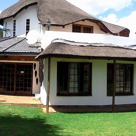 Warembo Lodge Grootvlei Bagian luar foto